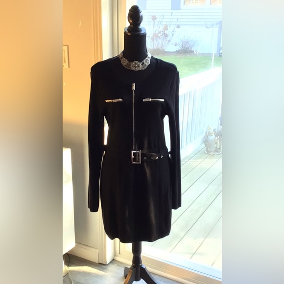 Black Dress Long Sleeve, Zippered In Front by Designer INC - Picture 4 of 9